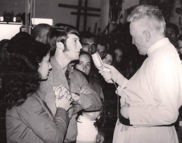 Graças alcançadas Padre Vítor Coelho: cura de enfermidade nas pernas